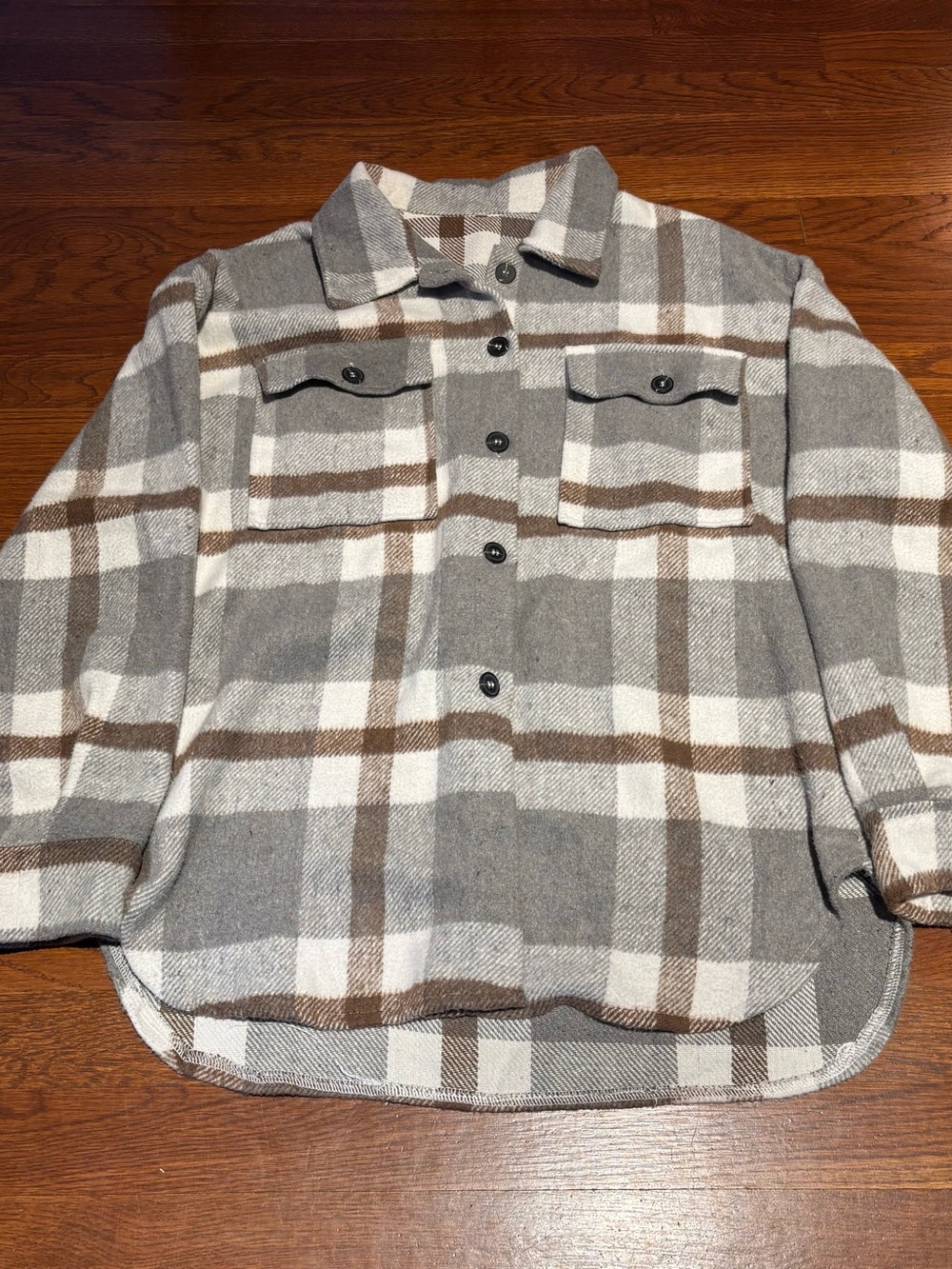 Women’s Plaid Button-Front Shirt Jacket Shacket in Gray & Brown
